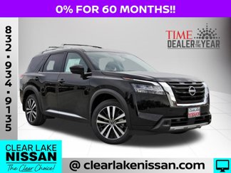 New 2025 Nissan Pathfinder Platinum image 1