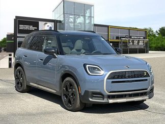 New 2025 MINI Cooper Countryman S E w/ Comfort Package Max image 1