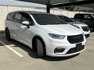 Used 2023 Chrysler Pacifica Touring-L w/ S Appearance Package image 1