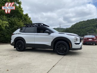 New 2025 Mitsubishi Outlander AWD image 1
