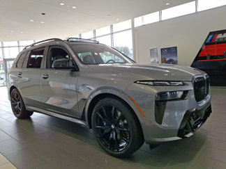 New 2026 BMW X7 M60i image 1