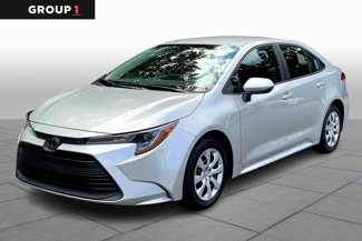 Used 2025 Toyota Corolla LE image 1