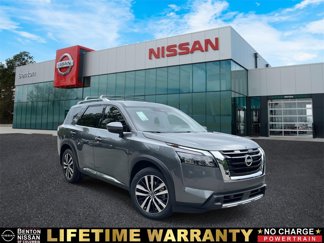 New 2025 Nissan Pathfinder Platinum image 1