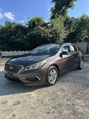 Used 2017 Hyundai Sonata SE image 1