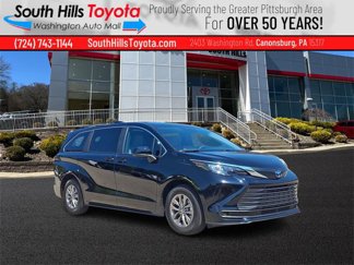 Certified 2025 Toyota Sienna LE image 1