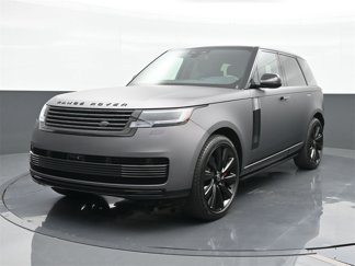 Used 2025 Land Rover Range Rover SV image 1