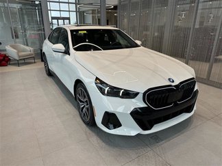 New 2025 BMW i5 xDrive40 w/ M Sport Package image 1