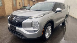 Used 2022 Mitsubishi Outlander ES image 1