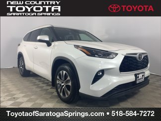 Used 2024 Toyota Highlander XLE image 1