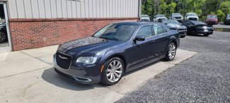 Used 2017 Chrysler 300 Limited image 1