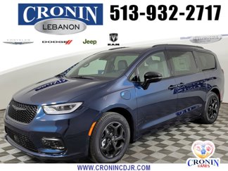 New 2025 Chrysler Pacifica Select image 1