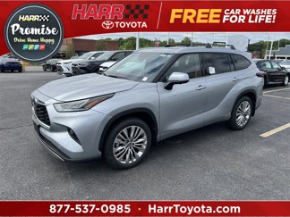 New 2025 Toyota Highlander Platinum image 1