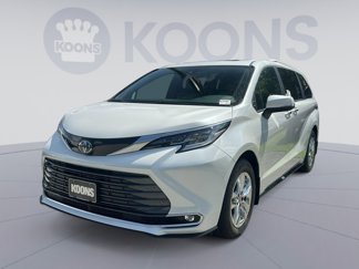 New 2025 Toyota Sienna Limited image 1