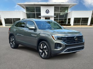Certified 2025 Volkswagen Atlas Cross Sport SE image 1