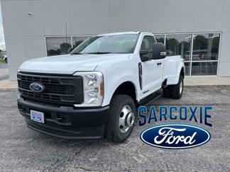 New 2025 Ford F350 4x4 Regular Cab DRW Super Duty image 1