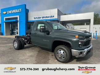 New 2025 Chevrolet Silverado 3500 LT w/ Convenience Package image 1