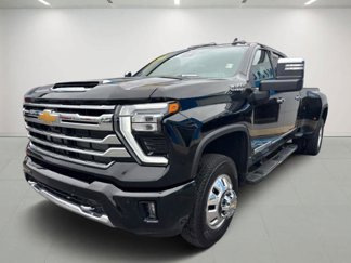 Used 2025 Chevrolet Silverado 3500 High Country w/ High Country Premium Package image 1
