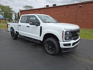 New 2025 Ford F250 4x4 Crew Cab Super Duty image 1