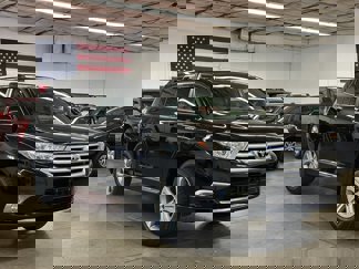 Used 2012 Toyota Highlander Limited w/ Tow Pkg image 1