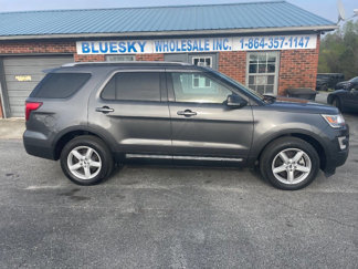 Used 2017 Ford Explorer XLT w/ Equipment Group 202A image 1