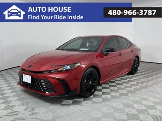 Used 2025 Toyota Camry SE image 1