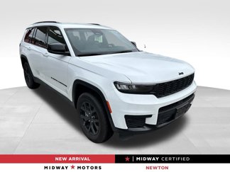 Used 2024 Jeep Grand Cherokee L Laredo image 1
