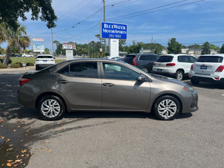 Used 2019 Toyota Corolla LE image 1