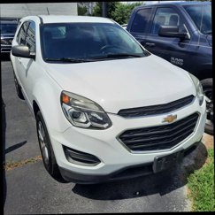 Used 2017 Chevrolet Equinox LS image 1