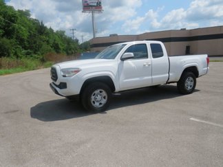 Used 2020 Toyota Tacoma SR image 1