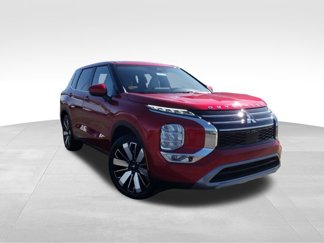 New 2025 Mitsubishi Outlander SE image 1