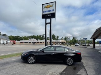 Used 2024 Nissan Altima 2.5 SV image 1