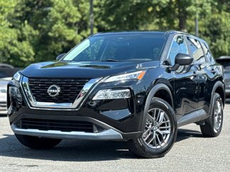 Used 2023 Nissan Rogue S image 1