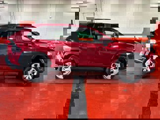Used 2019 Toyota RAV4 LE image 1