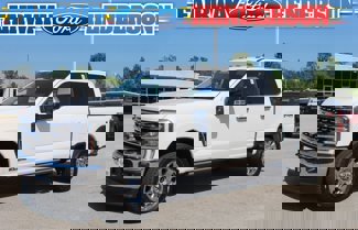 New 2025 Ford F250 4x4 Crew Cab Super Duty image 1