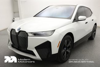 Used 2025 BMW iX xDrive50 image 1