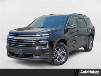 Used 2024 Chevrolet Traverse LT image 1