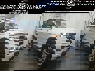 Certified 2022 Ford Explorer XLT w/ Equipment Group 202A image 1