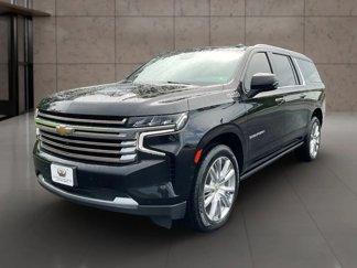 Used 2023 Chevrolet Suburban High Country image 1