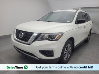 Used 2020 Nissan Pathfinder S image 1