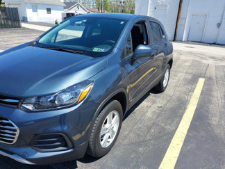 Used 2022 Chevrolet Trax LS w/ Tint and Cruise Package image 1