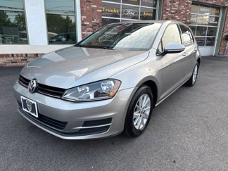 Used 2016 Volkswagen Golf S image 1