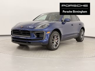 Certified 2025 Porsche Macan S image 1