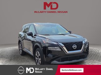 Used 2021 Nissan Rogue SV image 1