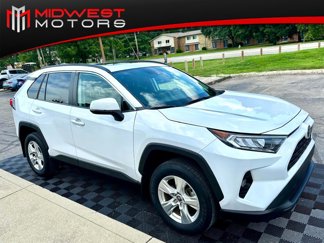 Used 2021 Toyota RAV4 XLE image 1