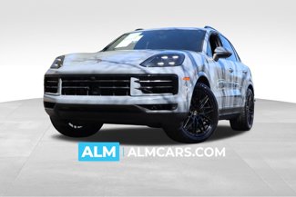Used 2024 Porsche Cayenne image 1