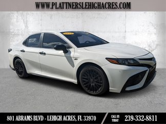 Used 2022 Toyota Camry SE image 1