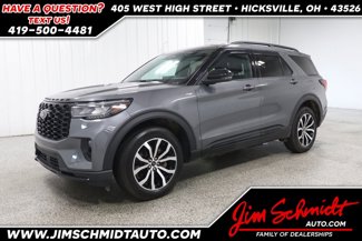 Used 2025 Ford Explorer ST-Line image 1