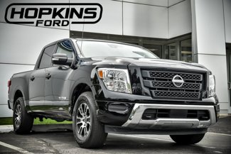 Used 2024 Nissan Titan SV image 1