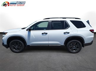 New 2025 Honda Pilot TrailSport image 1