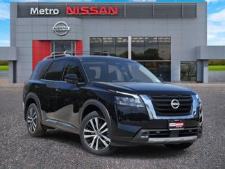 New 2025 Nissan Pathfinder Platinum image 1